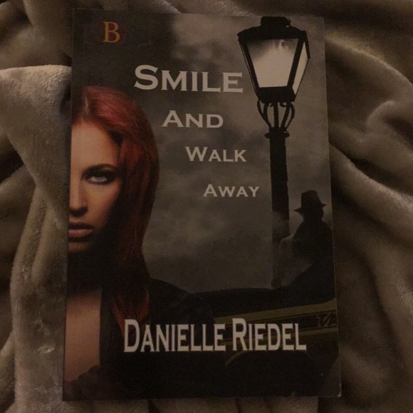 Meet your Posher, Danielle - Picture 7 of 7